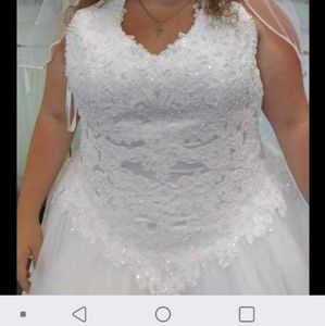 Beautiful white plus size wedding dress